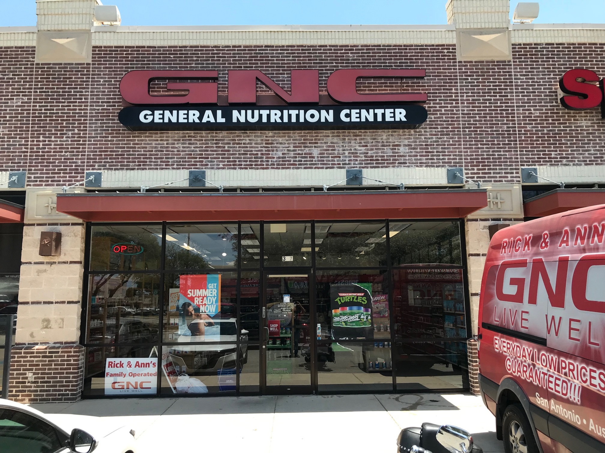 Huebner Oaks Shopping Center Rick & Ann's GNC San Antonio